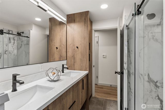 10021 19th Avenue SW, Seattle, WA 98146