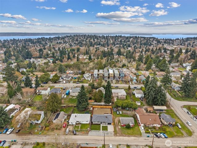 10021 19th Avenue SW, Seattle, WA 98146