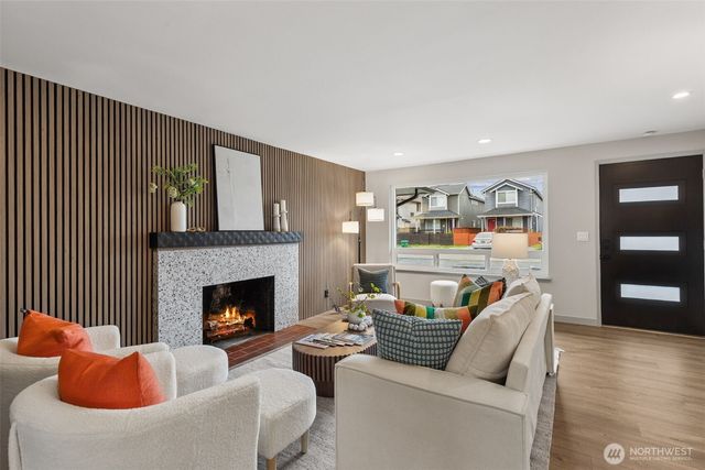 10021 19th Avenue SW, Seattle, WA 98146