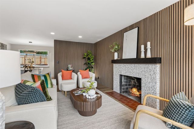 10021 19th Avenue SW, Seattle, WA 98146