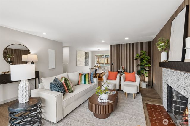 10021 19th Avenue SW, Seattle, WA 98146