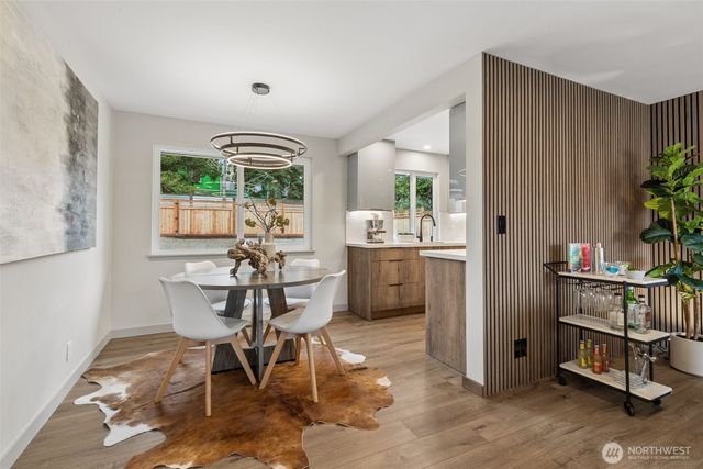 10021 19th Avenue SW, Seattle, WA 98146