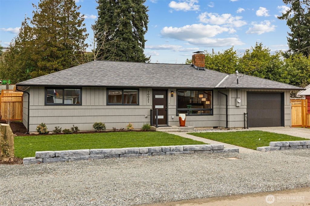 10021 19th Avenue SW, Seattle, WA 98146
