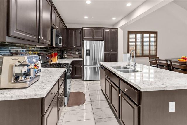 4368 Icon Ave, Modesto, CA 95356