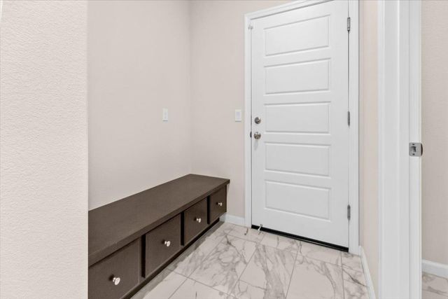 4368 Icon Ave, Modesto, CA 95356