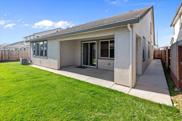 4368 Icon Ave, Modesto, CA 95356