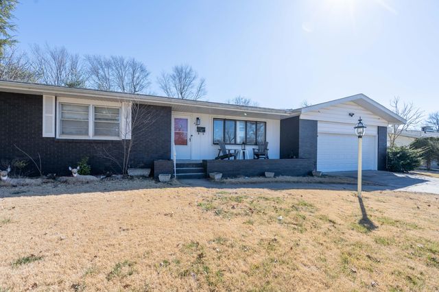 2656 E Southern Hills Boulevard, Springfield, MO 65804