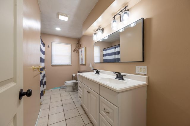 2656 E Southern Hills Boulevard, Springfield, MO 65804