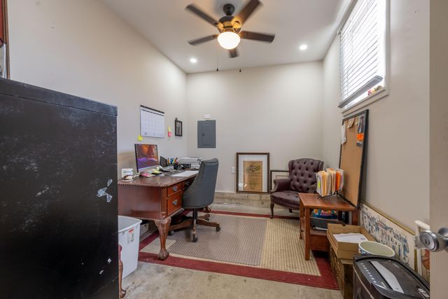 2656 E Southern Hills Boulevard, Springfield, MO 65804