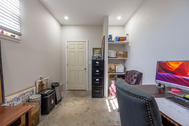 2656 E Southern Hills Boulevard, Springfield, MO 65804