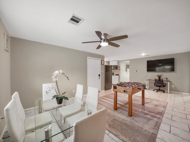 1337 Conrad Sauer Drive, Houston, TX 77043
