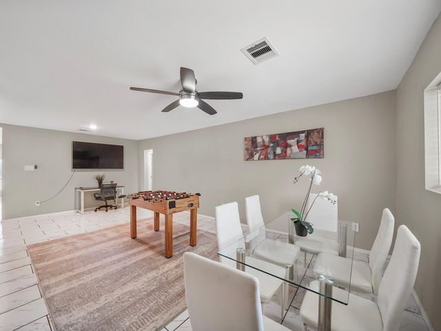 1337 Conrad Sauer Drive, Houston, TX 77043