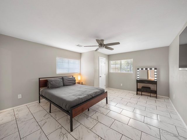 1337 Conrad Sauer Drive, Houston, TX 77043