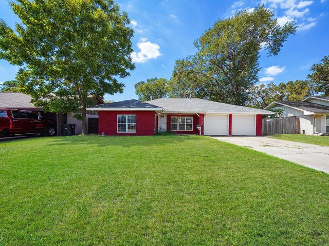 1337 Conrad Sauer Drive, Houston, TX 77043