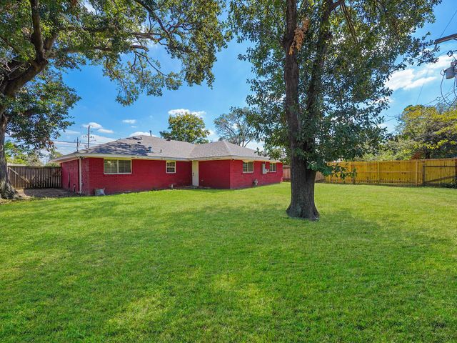 1337 Conrad Sauer Drive, Houston, TX 77043