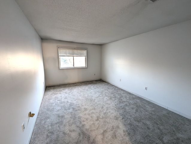 2612 Franklin Crossing Rd 2612, Franklin, MA 02038