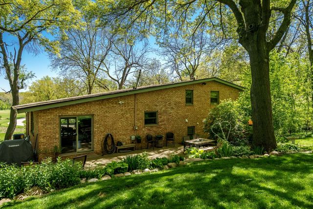 12451 Chuckanut Drive, Roscoe, IL 61073
