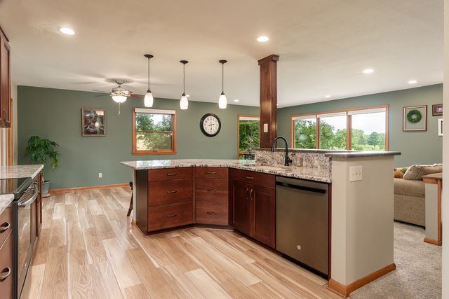 12451 Chuckanut Drive, Roscoe, IL 61073