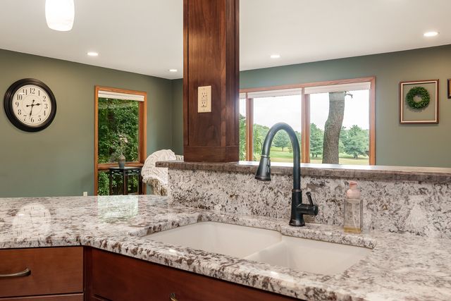 12451 Chuckanut Drive, Roscoe, IL 61073