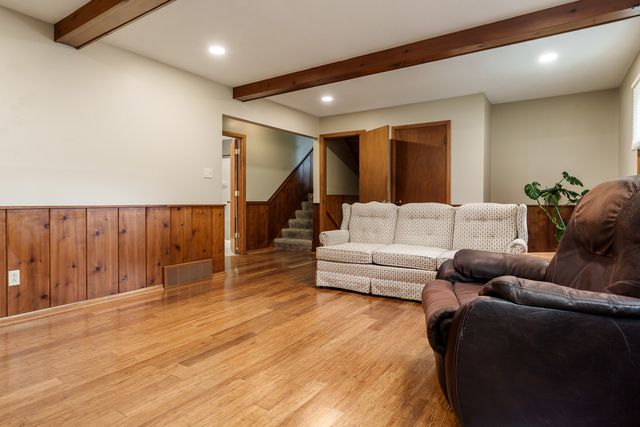 12451 Chuckanut Drive, Roscoe, IL 61073