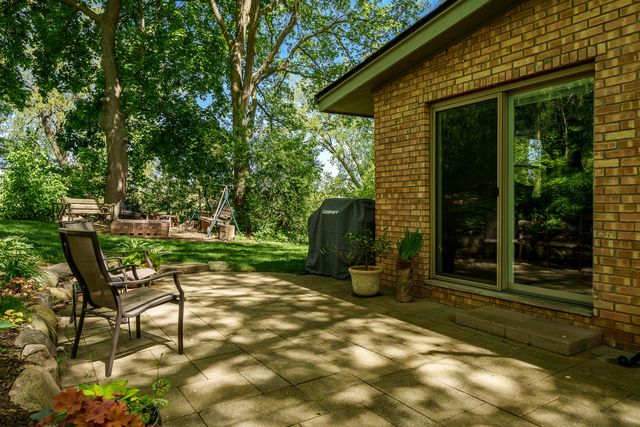 12451 Chuckanut Drive, Roscoe, IL 61073