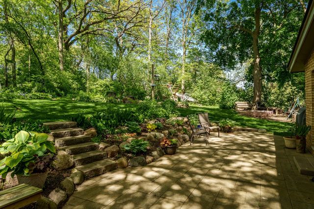 12451 Chuckanut Drive, Roscoe, IL 61073