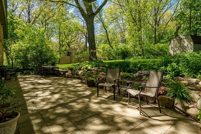 12451 Chuckanut Drive, Roscoe, IL 61073