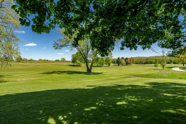 12451 Chuckanut Drive, Roscoe, IL 61073