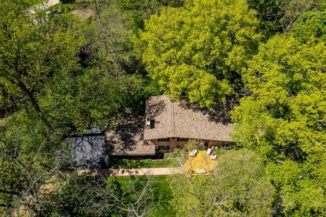 12451 Chuckanut Drive, Roscoe, IL 61073