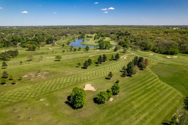 12451 Chuckanut Drive, Roscoe, IL 61073