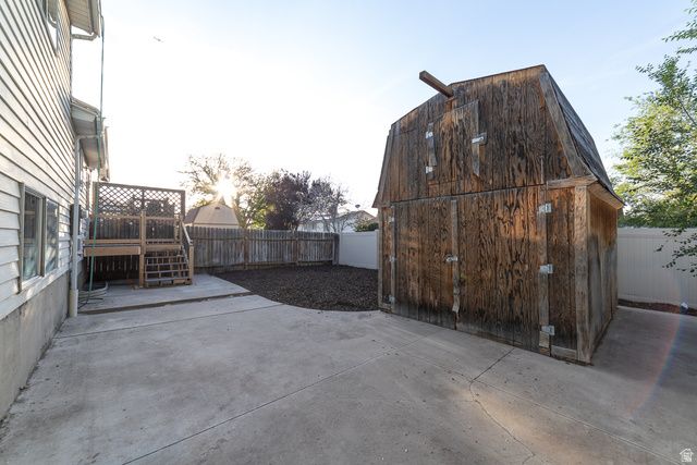 1394 W TWIN OAKS DR, West Jordan, UT 84088