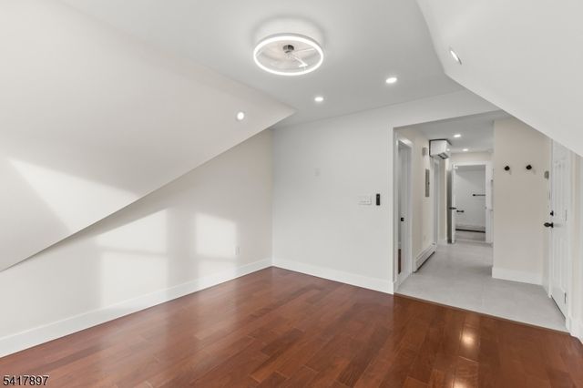 633 Lafayette Ave, Hawthorne Boro, NJ 07506