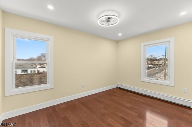 633 Lafayette Ave, Hawthorne Boro, NJ 07506