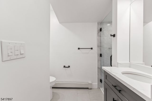 633 Lafayette Ave, Hawthorne Boro, NJ 07506