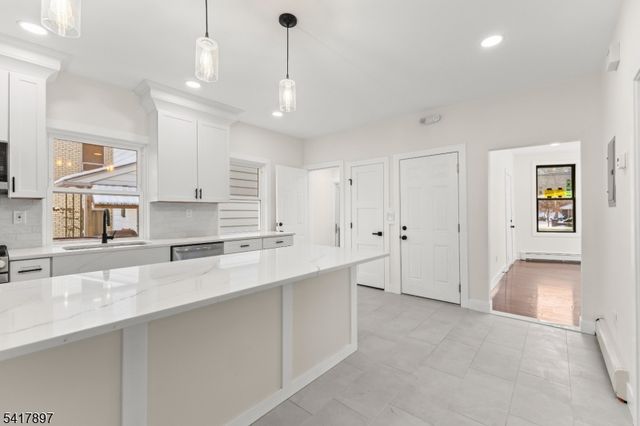 633 Lafayette Ave, Hawthorne Boro, NJ 07506