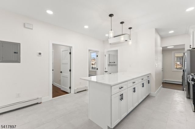 633 Lafayette Ave, Hawthorne Boro, NJ 07506