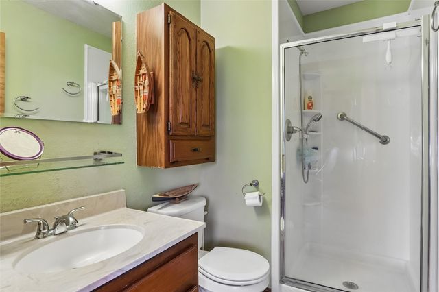 2112 Sandalwood Drive NE, Cedar Rapids, IA 52402