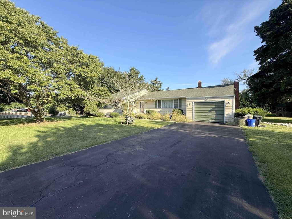 642 FOREST GROVE RD, Vineland, NJ 08360 — photo 2