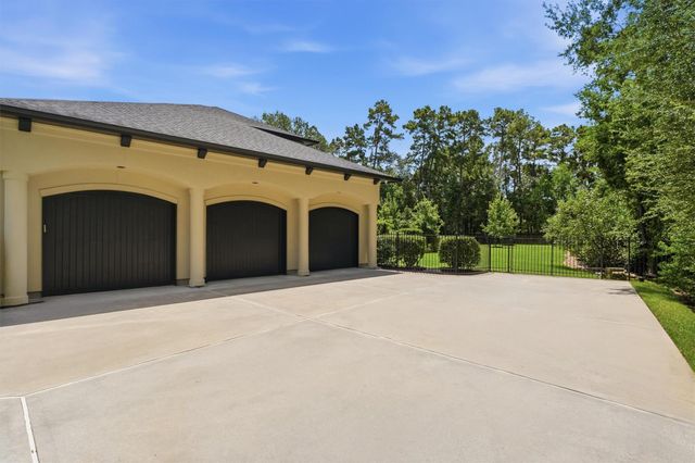 27702 W Balsam Fir Circle W, Spring, TX 77386