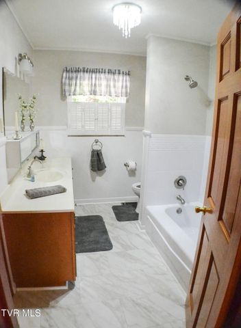 213 Russell Drive, Rogersville, TN 37857