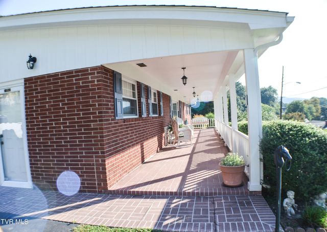 213 Russell Drive, Rogersville, TN 37857