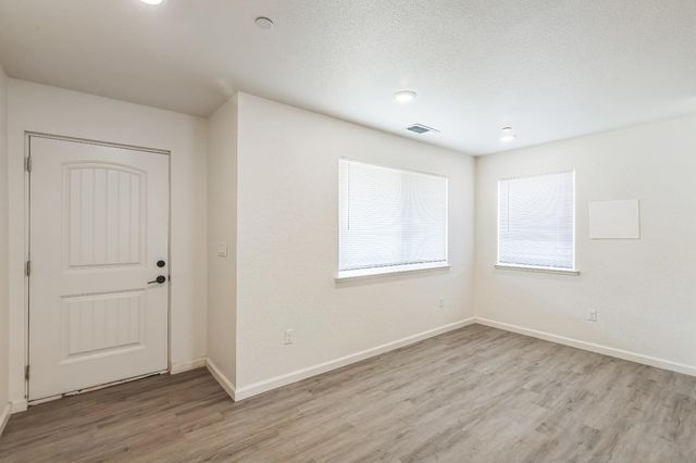 1325 Deodara Way, Paradise, CA 95969