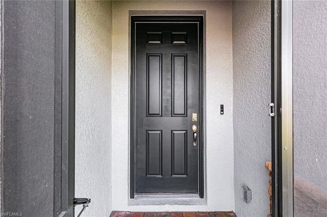 202 Spring Hill Lake LOOP, Cape Coral, FL 33993