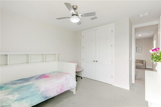 202 Spring Hill Lake LOOP, Cape Coral, FL 33993