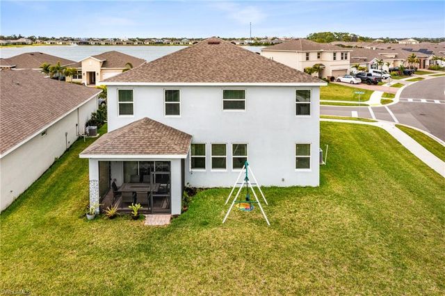 202 Spring Hill Lake LOOP, Cape Coral, FL 33993