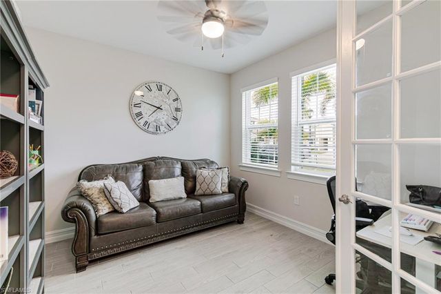 202 Spring Hill Lake LOOP, Cape Coral, FL 33993