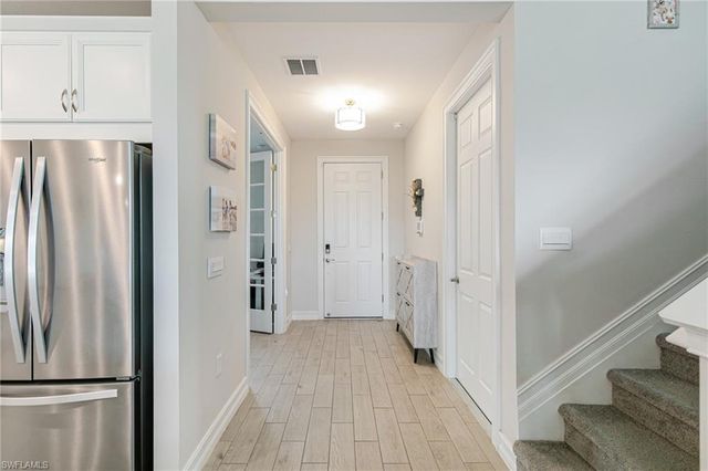 202 Spring Hill Lake LOOP, Cape Coral, FL 33993