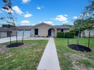 1722 Searcy, San Antonio, TX 78232
