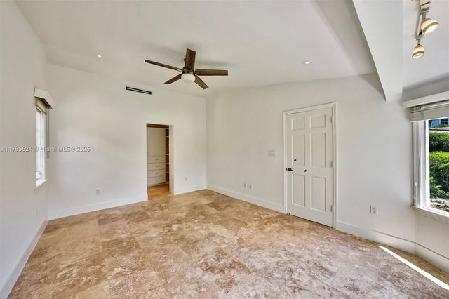 255 Ridgewood Rd, Key Biscayne, FL 33149