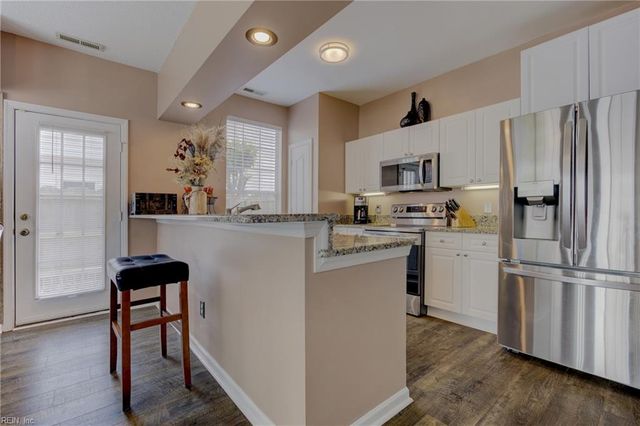 1808 Kensal Green DR, Virginia Beach, VA 23456
